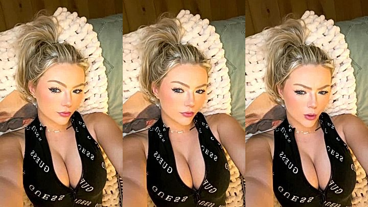 Sexy Hailey Sigmond revealing her big tits leaked