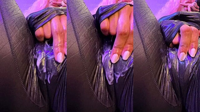 Ginasavagex fingering onlyfans leaked