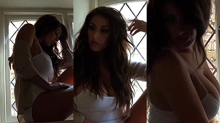 Beautiful Lucy Pinder slwoly removing her clothes leaked video