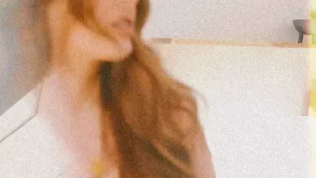 British Lucy Pinder showing her Big Boobs leaked Photoshoot video