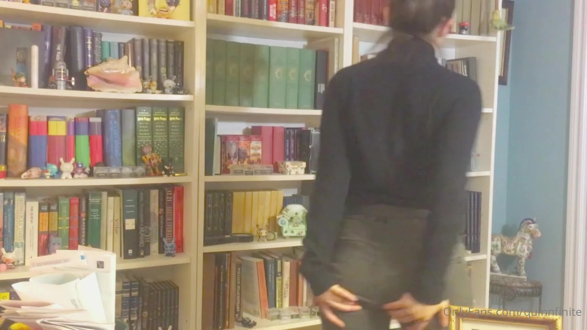 onlyfans horny model QuinnFinite finger her coochie in the library
