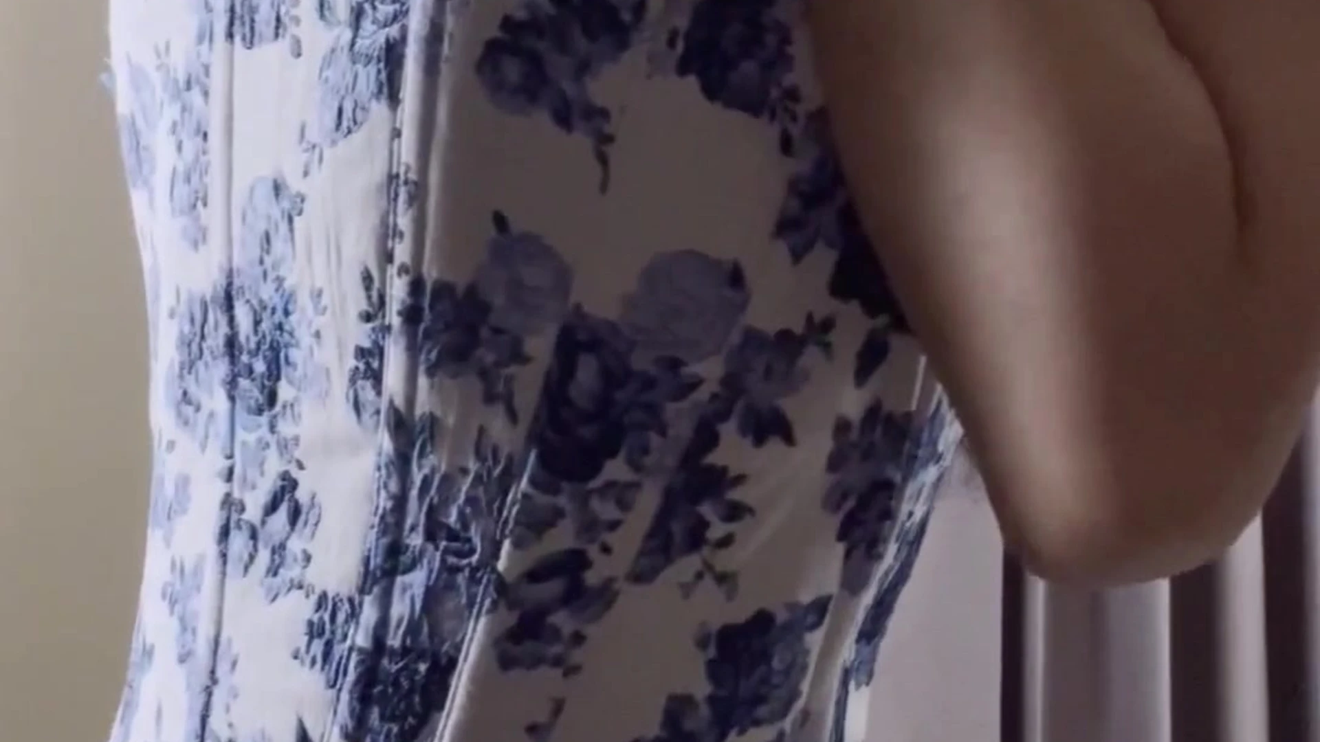 naughty diva Ploytigerstam teases in dress before jiggling her boobs onlyfans leak