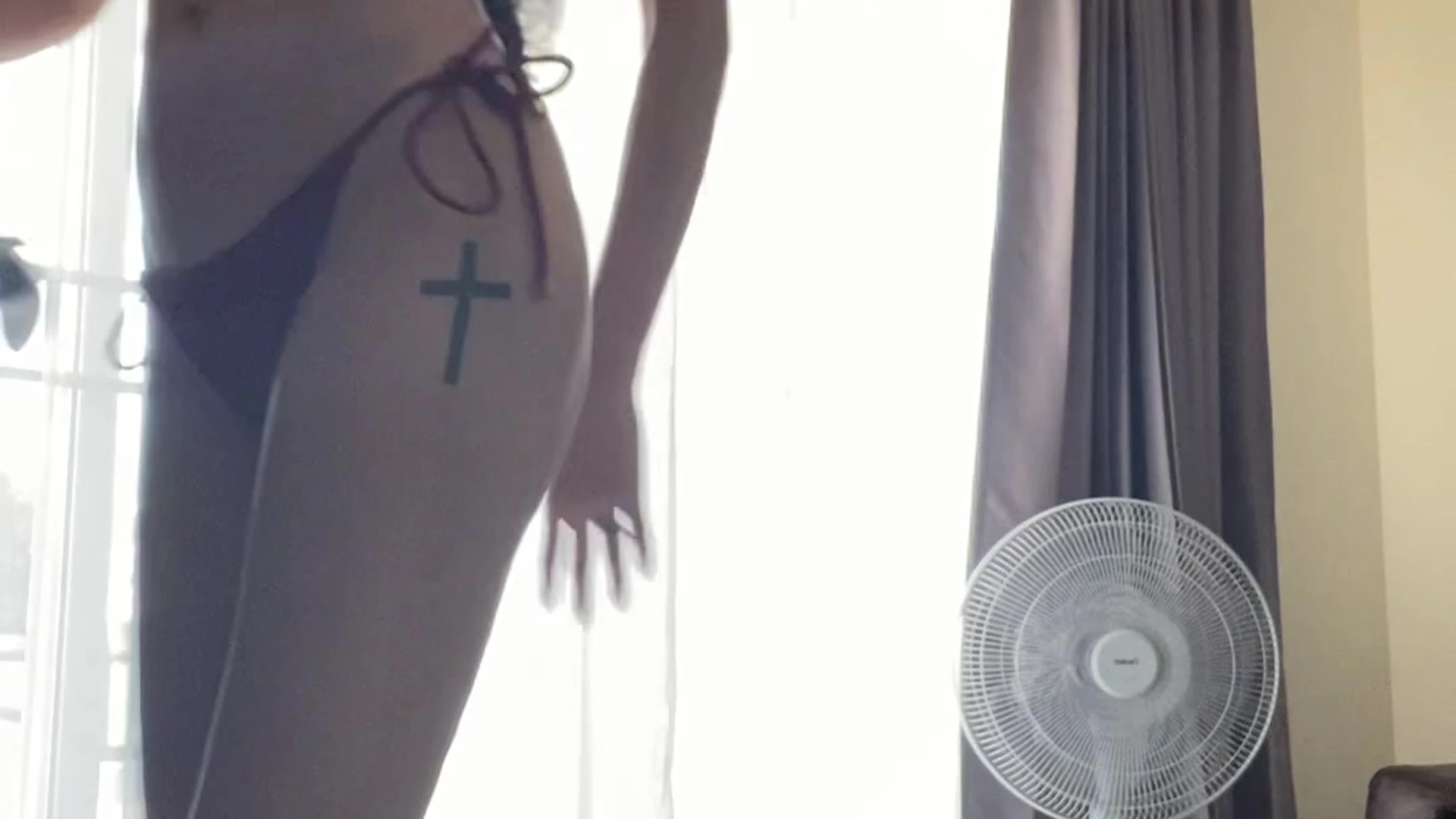 horny diva Ploytigerstam plays in her room leaked onlyfans