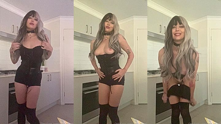 Bree Louise shows her amazing boobs to her fans