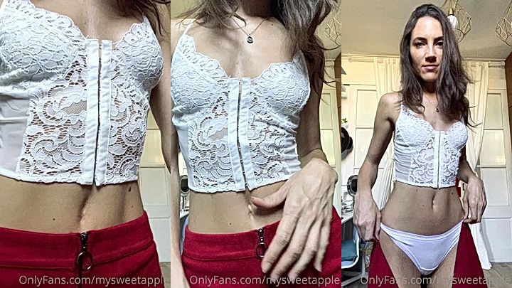 hot chick takes off her dress to show off her amazing ass