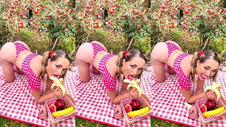 onlyfans model Nicole Block shakes big ass on a picknick
