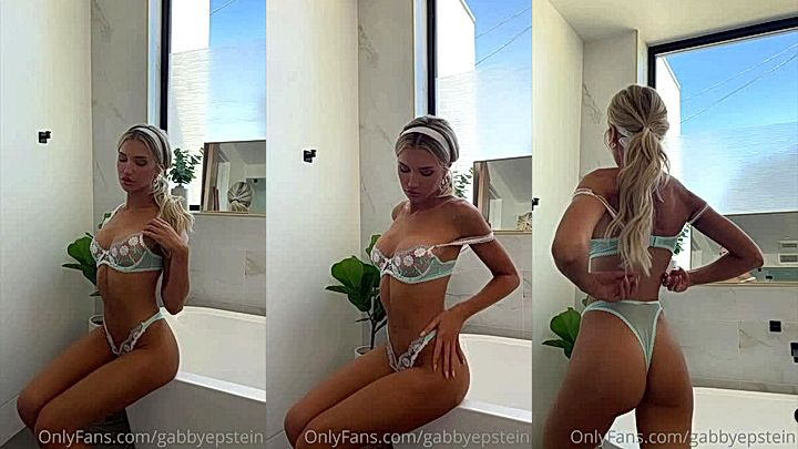 horny onlyfans model Gabby Epstein rubs big ass in the bathroom