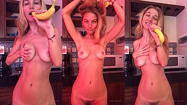 onlyfans american model Lily Ivy dancing naked big ass