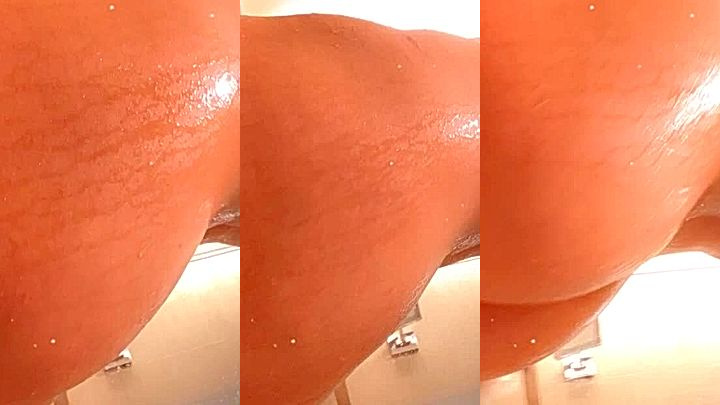 damsel Molly Eskam has the body of a sexy goddess and loves to show it