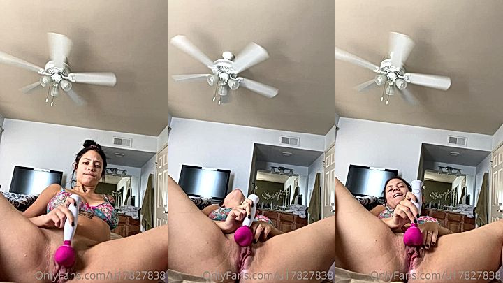 Melody foxx got horny and couldnt help but use a viberator