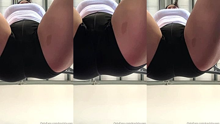 wild babs Kayla Lauren taking video of her working out