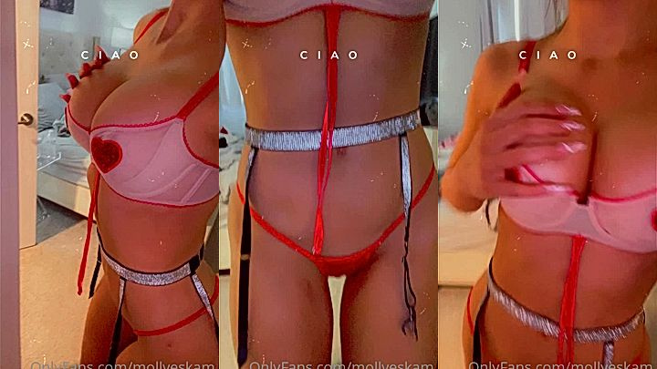 naked model Molly Eskam playful tease before going to bed