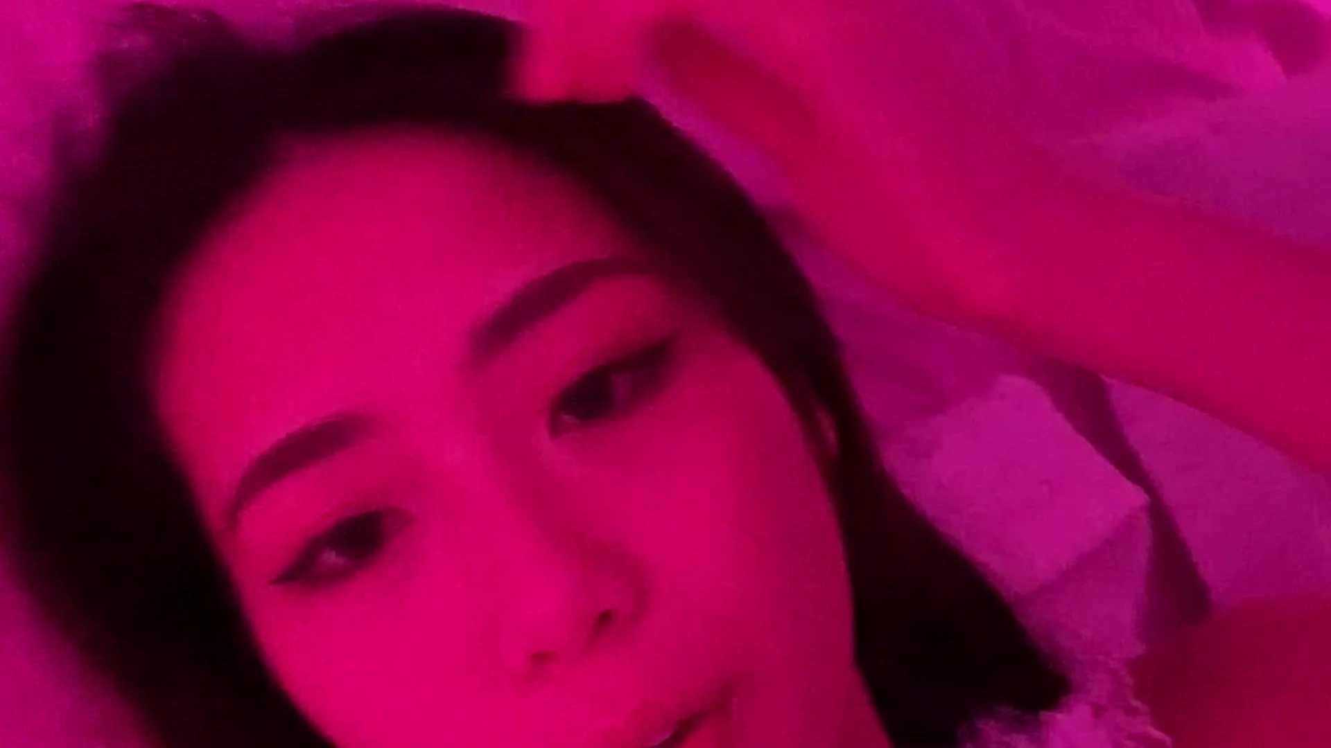 Briddy Li on bed talking dirty to her fans onlyfans leak