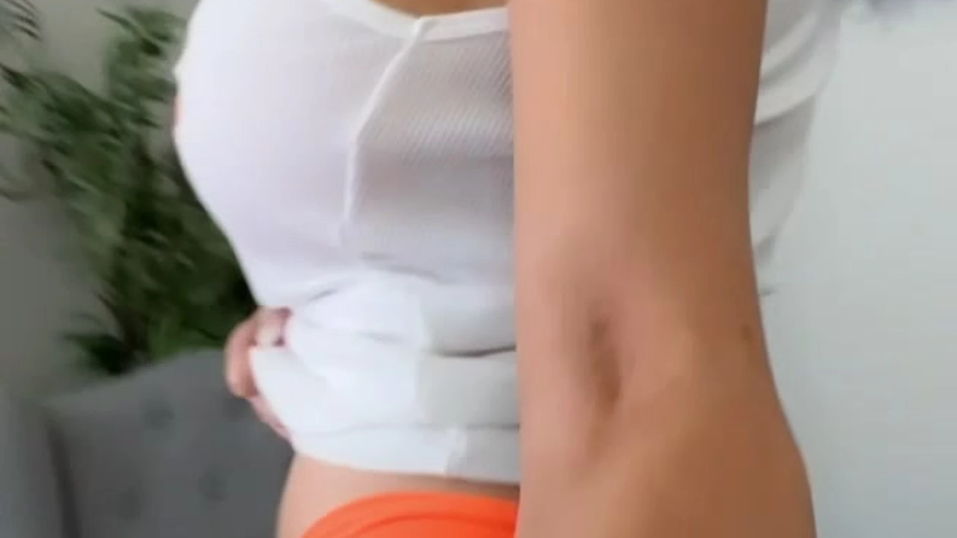 juicy ass model K8sarkissian shows her big ass on cam onlyfans leak