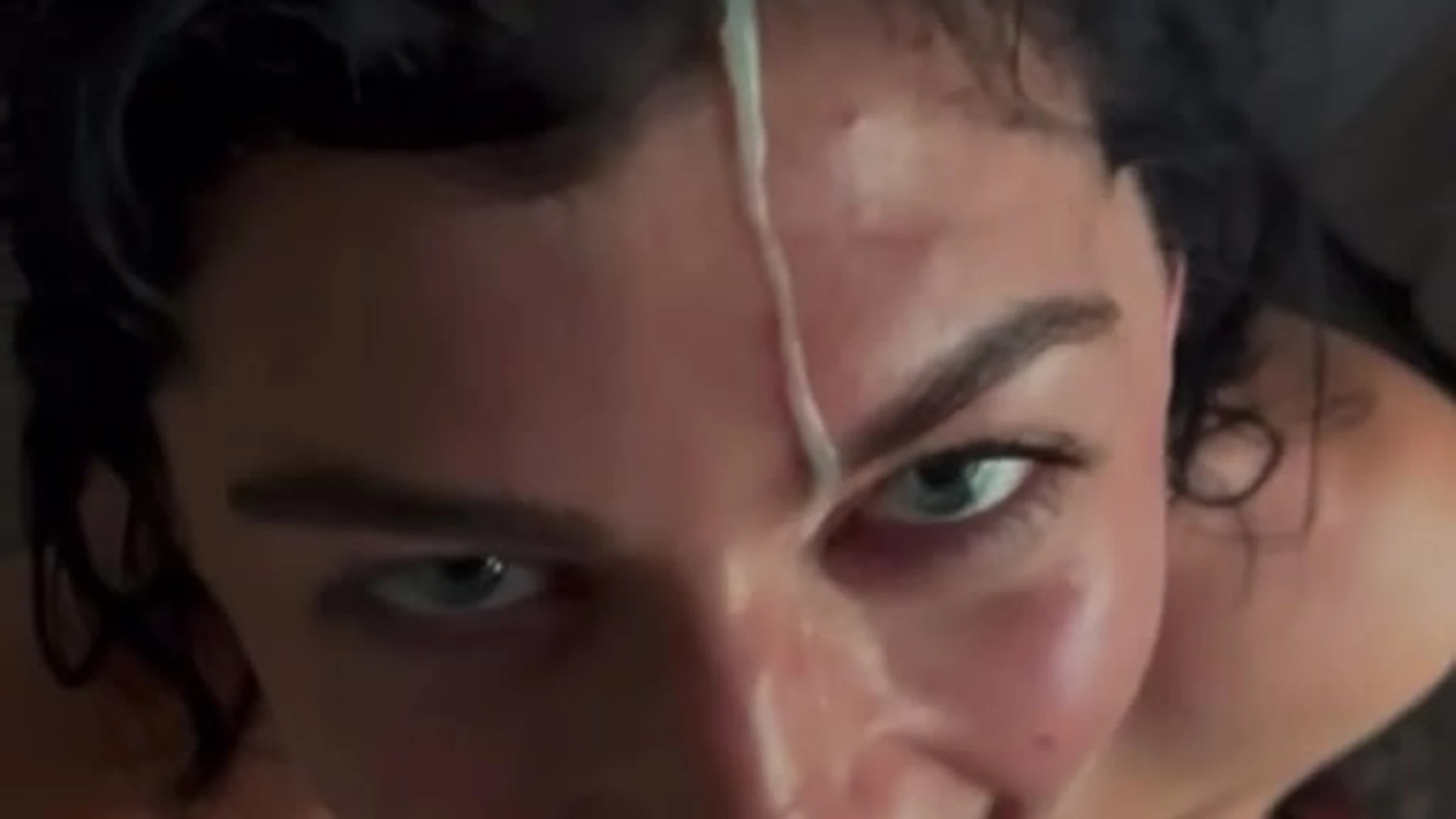 wild chick Queenpussybossv gives him a blowjob to remember