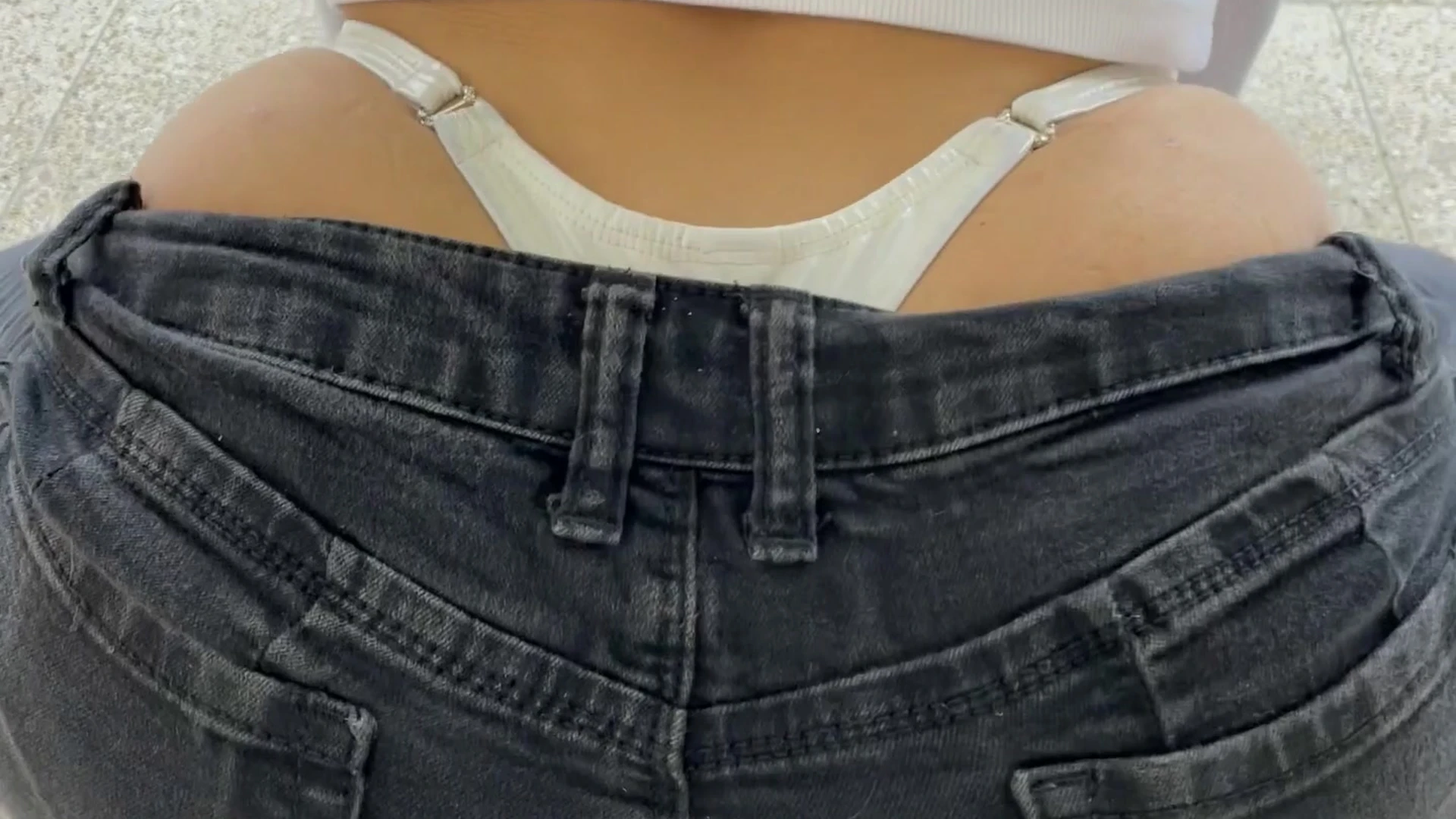 OF baddie Marisol Yotta’s fat ass bounce leak