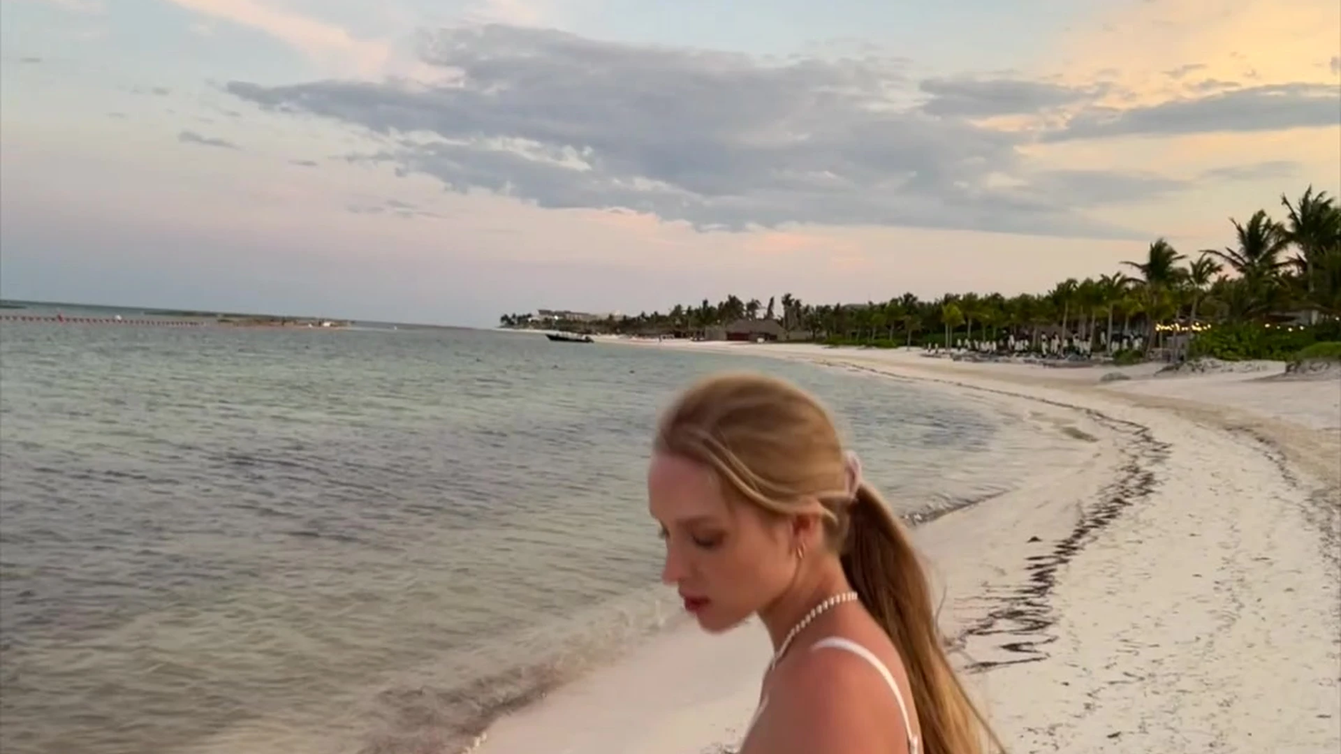 Caroline Zalog onlyfans leak in a beach getting her body played with