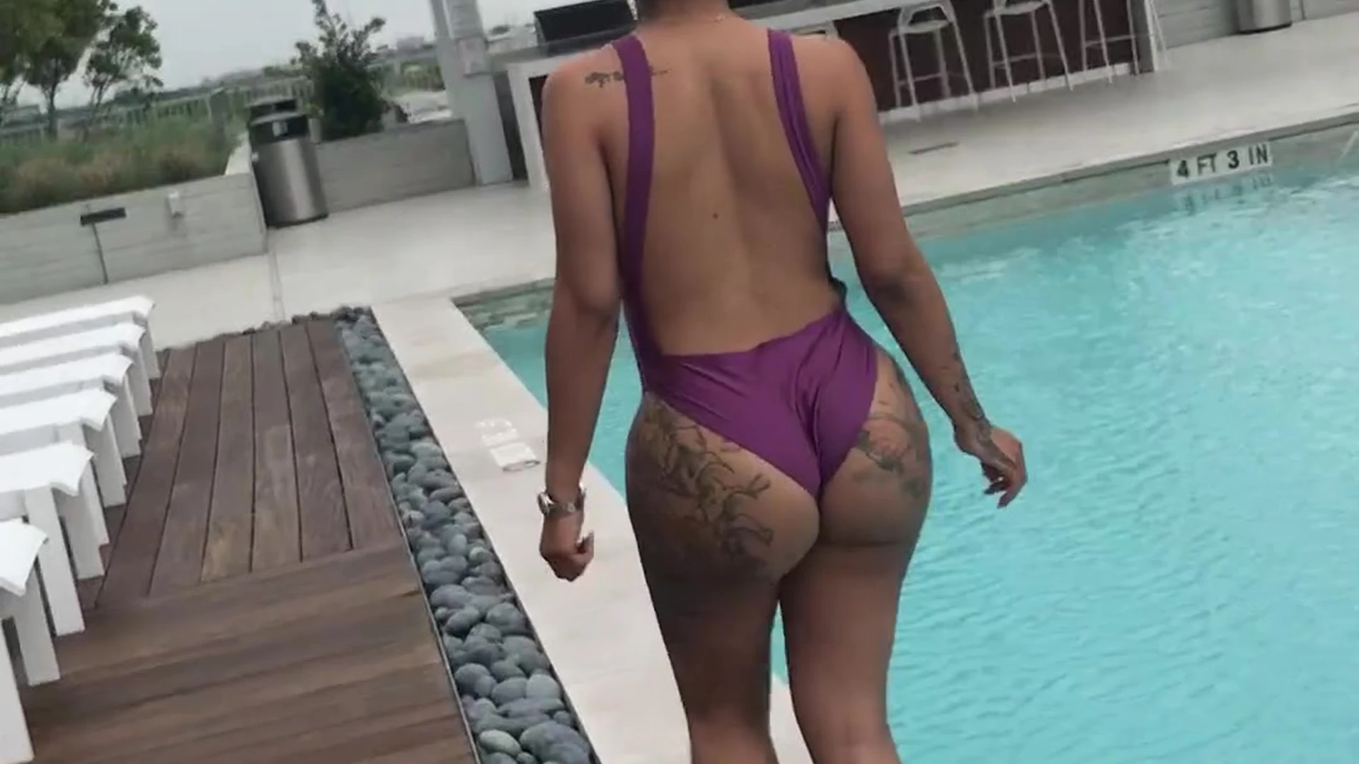 busty ebony goddess Alexis sky’s i know you’re only here for my ass