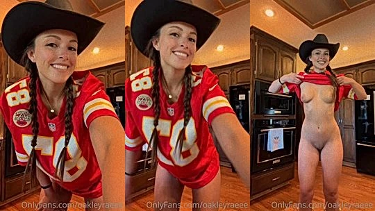Oakley Rae lifts up her shirt to show off her amazing tits and twerks to her fans