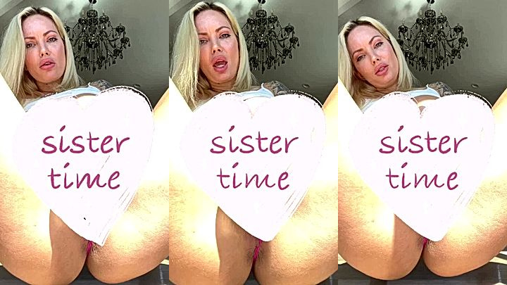 wet girl Viking Barbie finger her wet pussy and moan soft on cam onlyfans leak