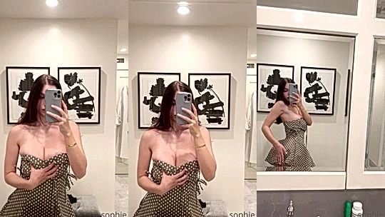 model Sophie Mudd mirror sexy  video of her fondling her big boobs and ass