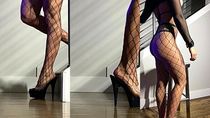 hot busty bad girl Aspen Rae show off her body in lingerie and big boobs, leaked onlyfans sextape