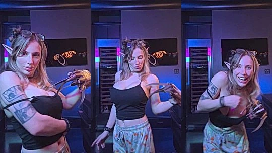 hot chick Liz Katz couldnt help but show her sexy body off