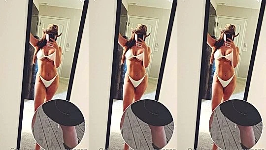 Oakley Rae is having a great yime showing off her sexy body to her subscribers