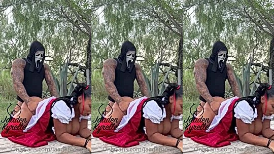 Jaaden Kyrelle is getting her amazing pussy fucked in doggy style outdoor