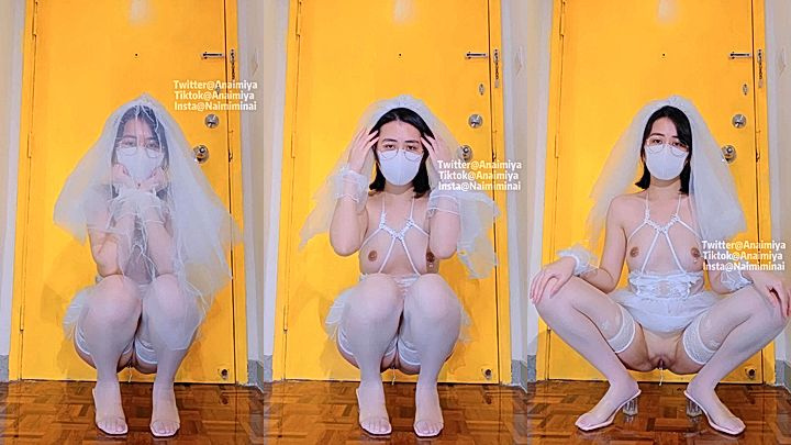 freaky sexy cunt in white lingerie squat down