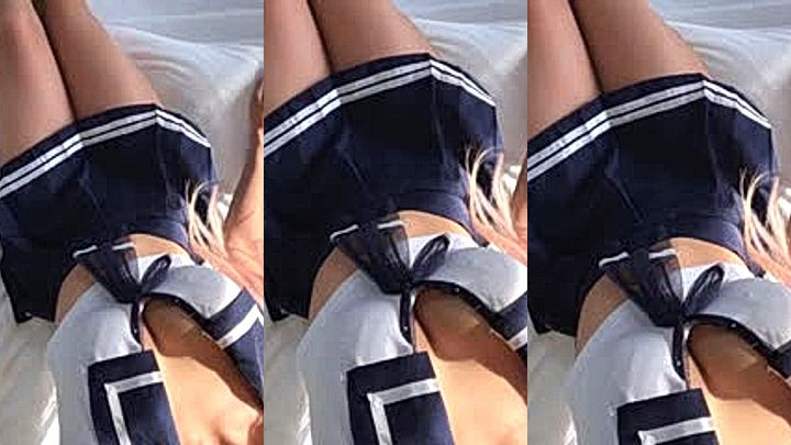 hot chick loves to tease with her dress on leaked video