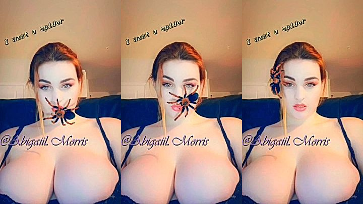 big tits american onlyfans model Abigaiil Morris shows her natural big tits to cam