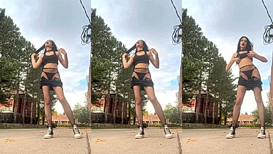 college model Vampkira pulls down her shorts and flaunt her waist and body