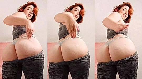 red hair onlyfans model Defiantpanda bend and shakes her big booty hard