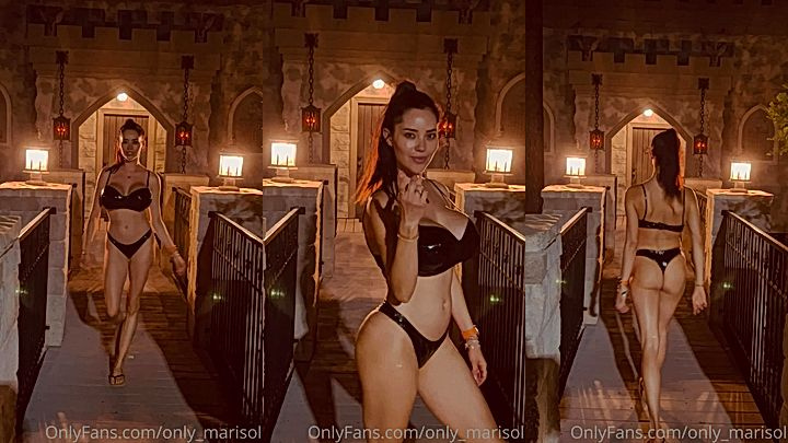 onlyfans model Marisol Yotta walks and shake big booty in lingerie
