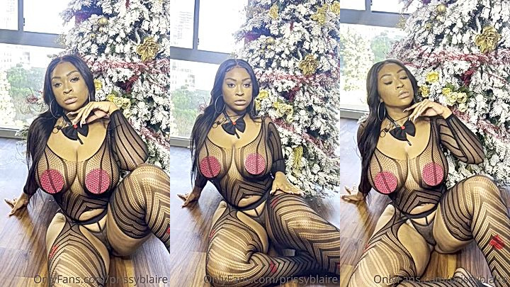 naughty black model Prissy Blaire lay on the floor showig you her sey hot body, wanna pi me to the ground an fuk me hard