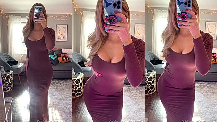 freaky model Sams soles21 shows her clevage in this video