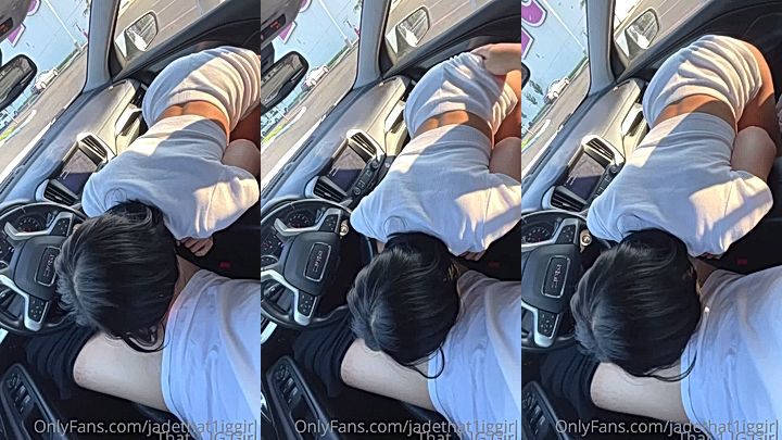 i rub That1iggirl ass while she suck my big cock in my car, leaked onyfans video