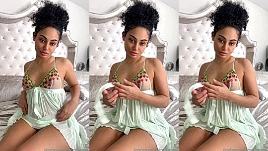 pretty ebony chick Himynamestee genty rubs her tighs