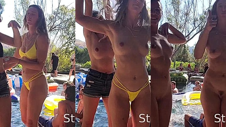 onlyfans american model Stephinspace dance in bikini and shows there big ass and huge tits