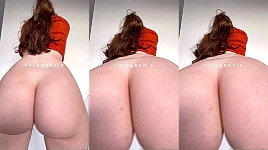 busty naughty onlyfans model CuteGeekie shakes her big bouncing booty really hard