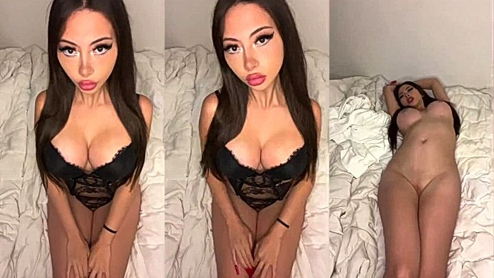 sexy onlyfans model Bbyanni takes of her lingerie and lays on her bed naked