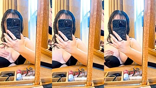big boobs onlyfans model Defiantpandatouch her breast in this mirror video