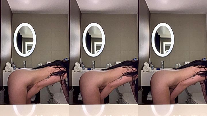 in the bathroom alone Delilahraige finger fuking her wet pussy