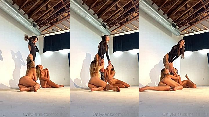horny hot chick Stephinspace giving main character energy during photoshoot