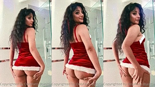 naughty sexy juicy ass model Jasminx gets naked and play with her big ass and boobs before her wet shower private teasing video