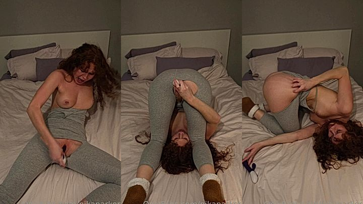 hot diva Nikanikaa arc her big ass and stroke harder