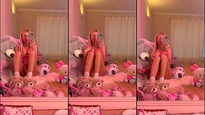 onlyfans model  Frances Bentleyleaked nude video, she made a video showing off her breast