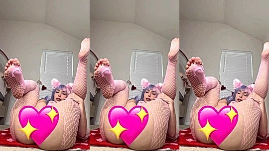 sexy hot onlyfans model Devon Jenelle late night bedroom masturbating video