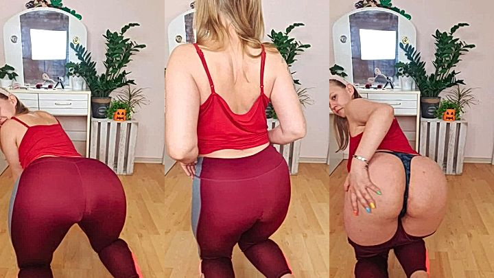 freaky bad bitch PolaRainbow spread her booty for you to thrust